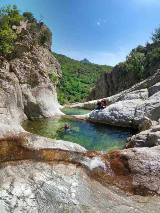 Maison Avec Exterieur Proche Saint Guilhem Le Desert Екстер'єр фото