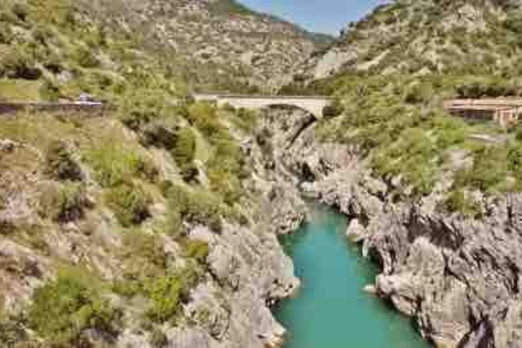 Maison Avec Exterieur Proche Saint Guilhem Le Desert Екстер'єр фото